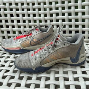 Nike Sabrina 1 grounded women 8.5 orange bone coconut milk basketball volleyball